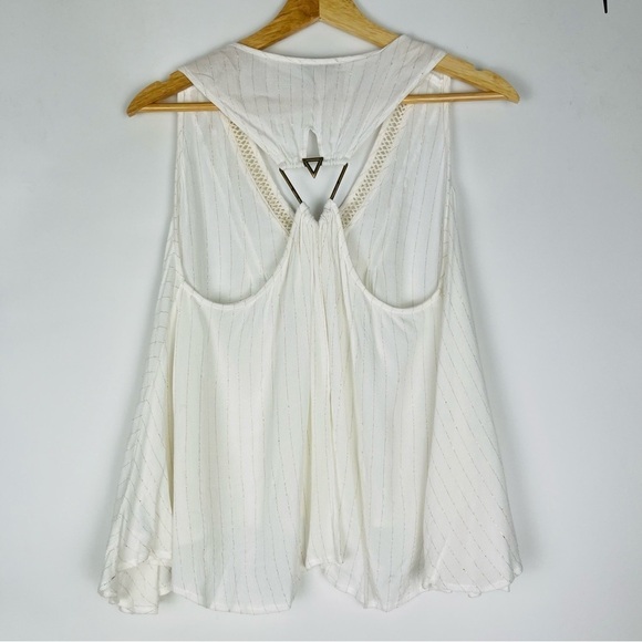 Anama Sleeveless Blouse With Lace And Metal Hardware - Picture 3 of 5
